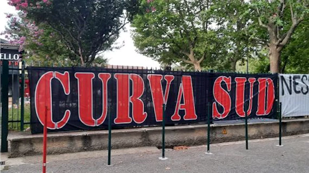 Curva Sud Milano Protesta Contro La Società