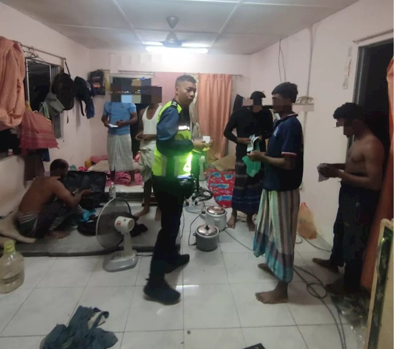 24 Illegal Immigrants Arrested in Perak Raids