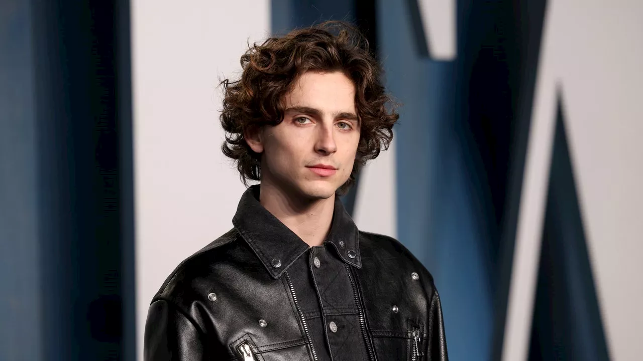 Timothée Chalamet e l'Esilarante Cerimonia di Gratitudine Strappiata