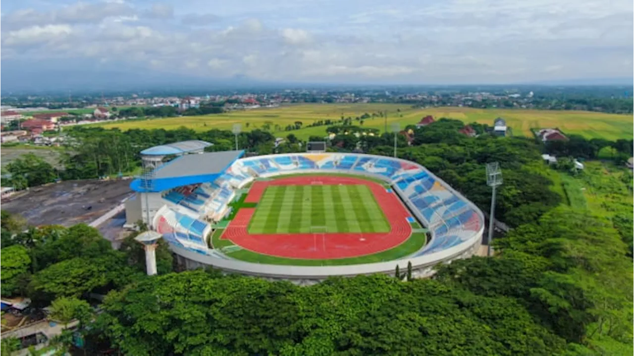 Direktur Waskita Karya Tinjau Progres Renovasi Stadion Kanjuruhan