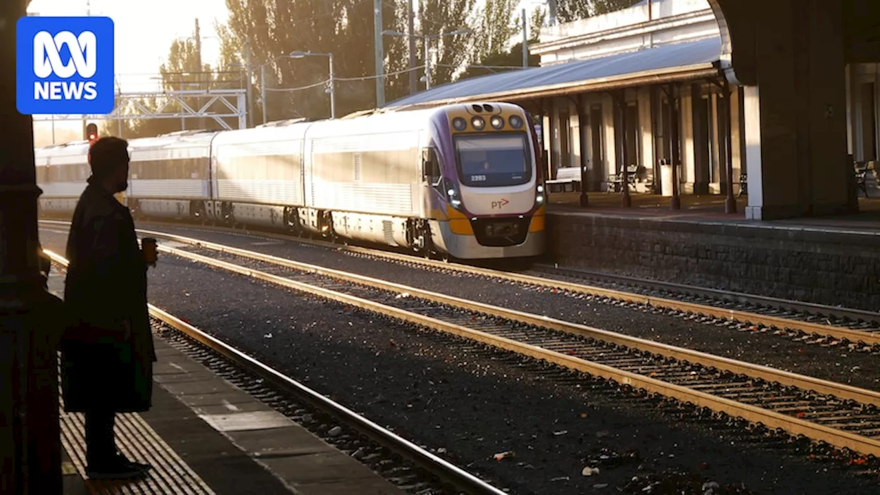 Train overcrowding shows infrastructure shortfalls, V/Line commuters say