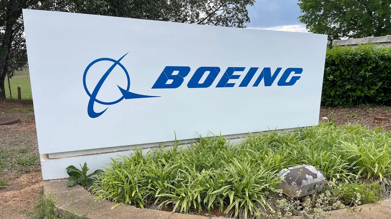 Boeing announces layoffs in Huntsville beginning in January