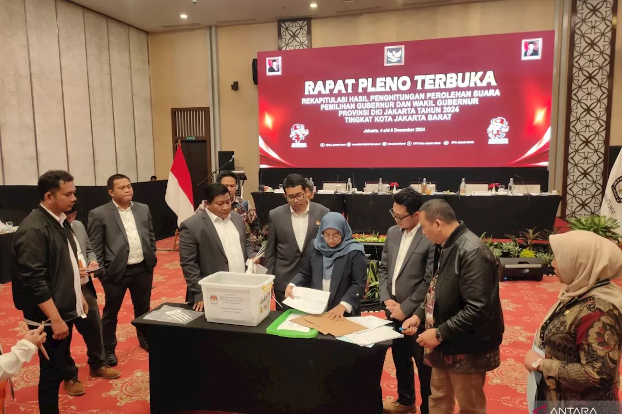 KPU Jakarta Barat Menyegel Hasil Pemilu Untuk DKI Jakarta