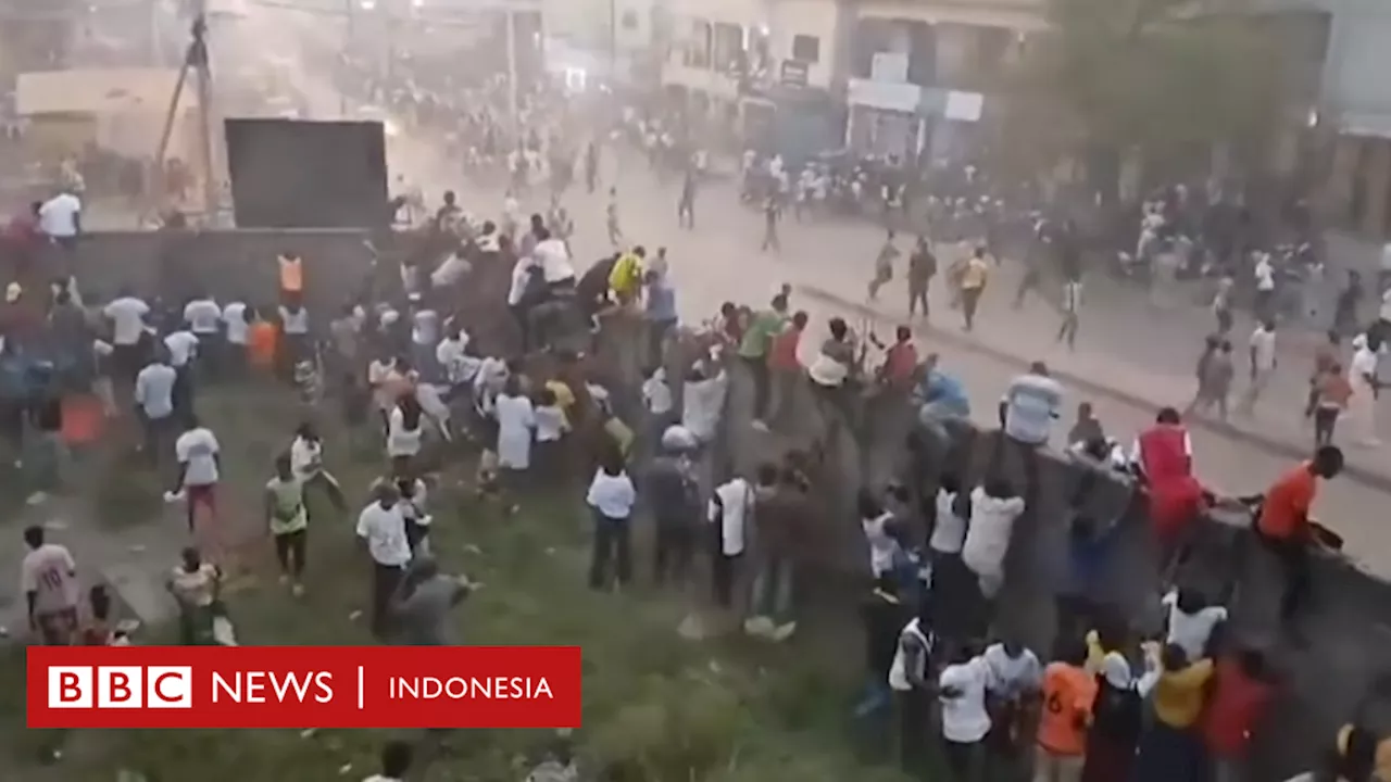 56 Orang Tewas dalam Tragedi Sepakbola di Guinea