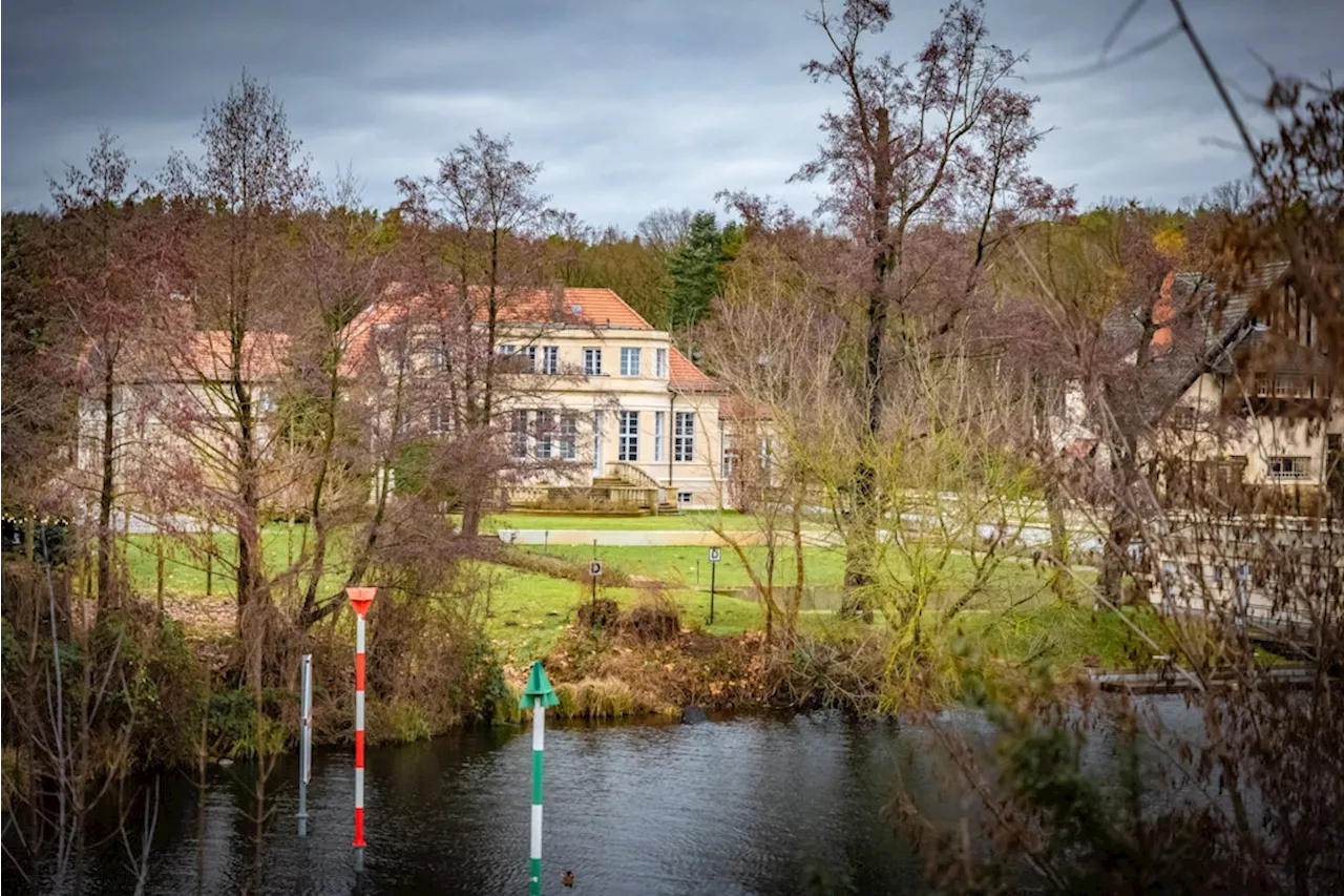 Villa Adlon am Lehnitzsee: Nach der Hoteliersfamilie kam die Klinik Neu Fahrland