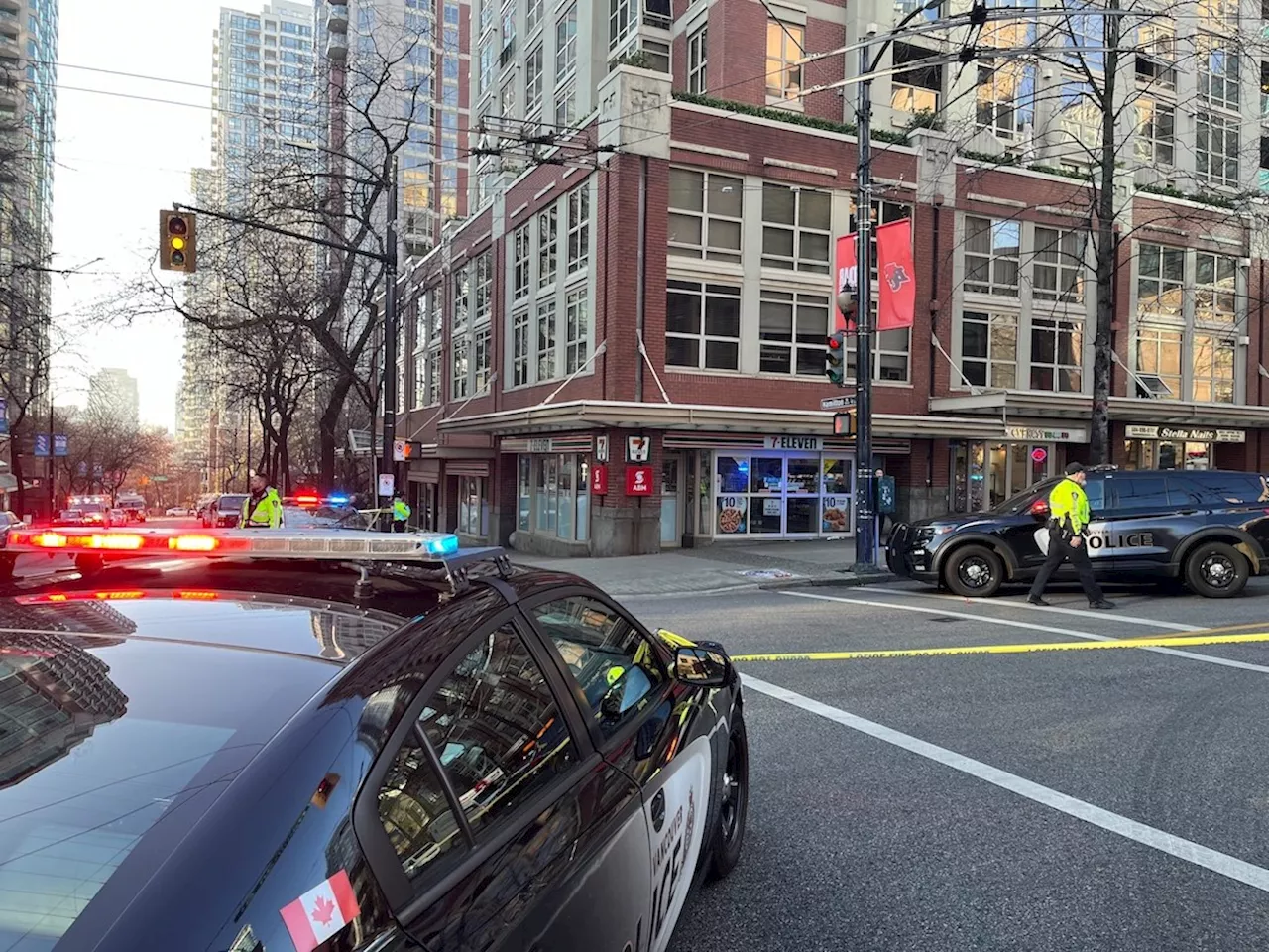 Video: Multiple people stabbed, suspect shot by police in downtown Vancouver