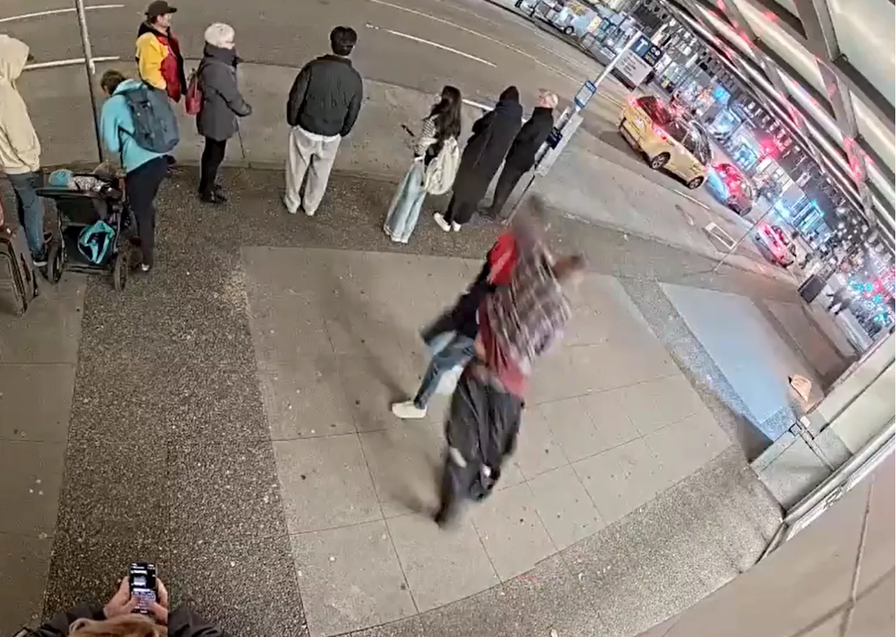 Video: Police release footage of random stranger attack in downtown Vancouver