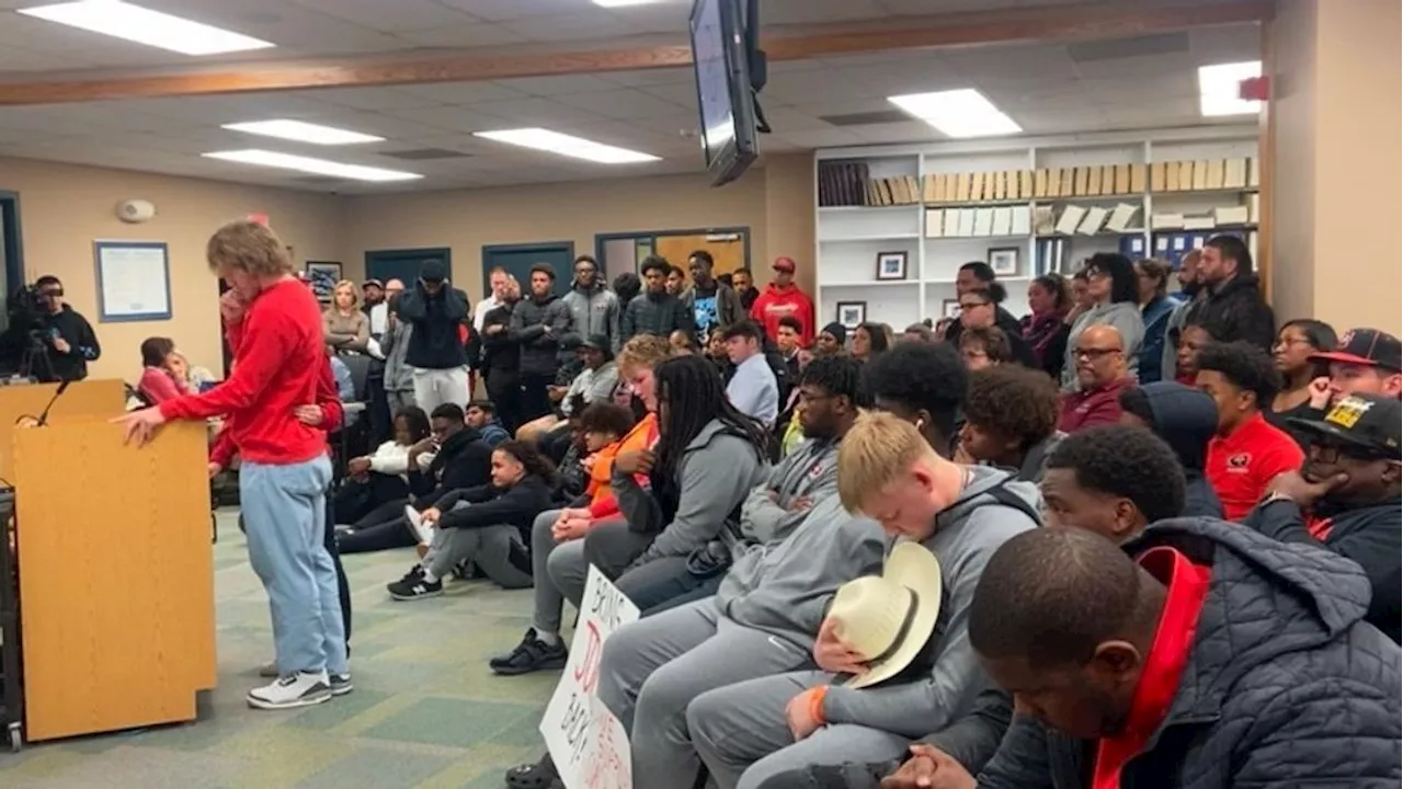 Community rallies behind longtime Susquehanna Twp. coach amid contract controversy