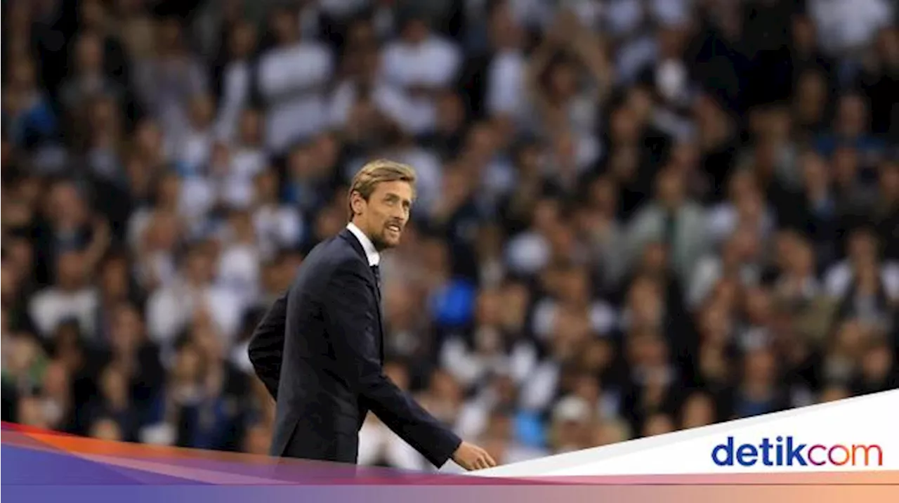 'RIP Peter Crouch' Viral Lagi, 'Itu Tiang Lampu' Jadi Klarifikasi