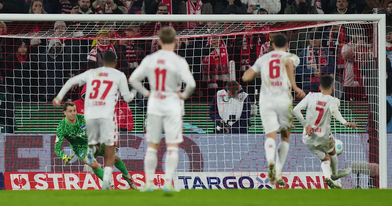 1. FC Köln schlägt Hertha BSC nach Verlängerung im DFB-Pokal-Achtelfinale - Berliner unterliegen in Unterzahl