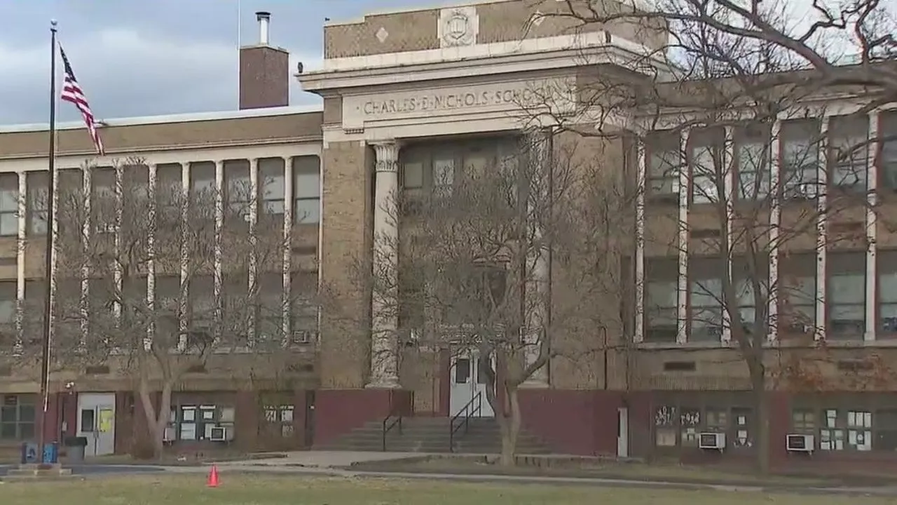 Mount Vernon schools face closures amid financial crisis