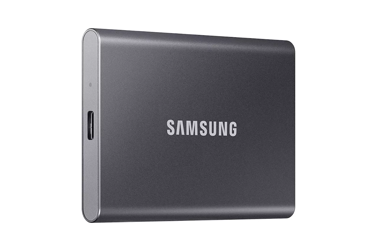 The Samsung T7 Portable SSD Is Still Sitting at Its Black Friday Price, Nearly Half Off