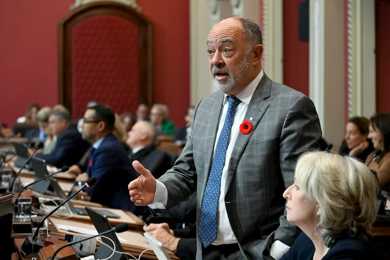 Quebec Introduces Bill to Bind New Doctors to Public Health Network