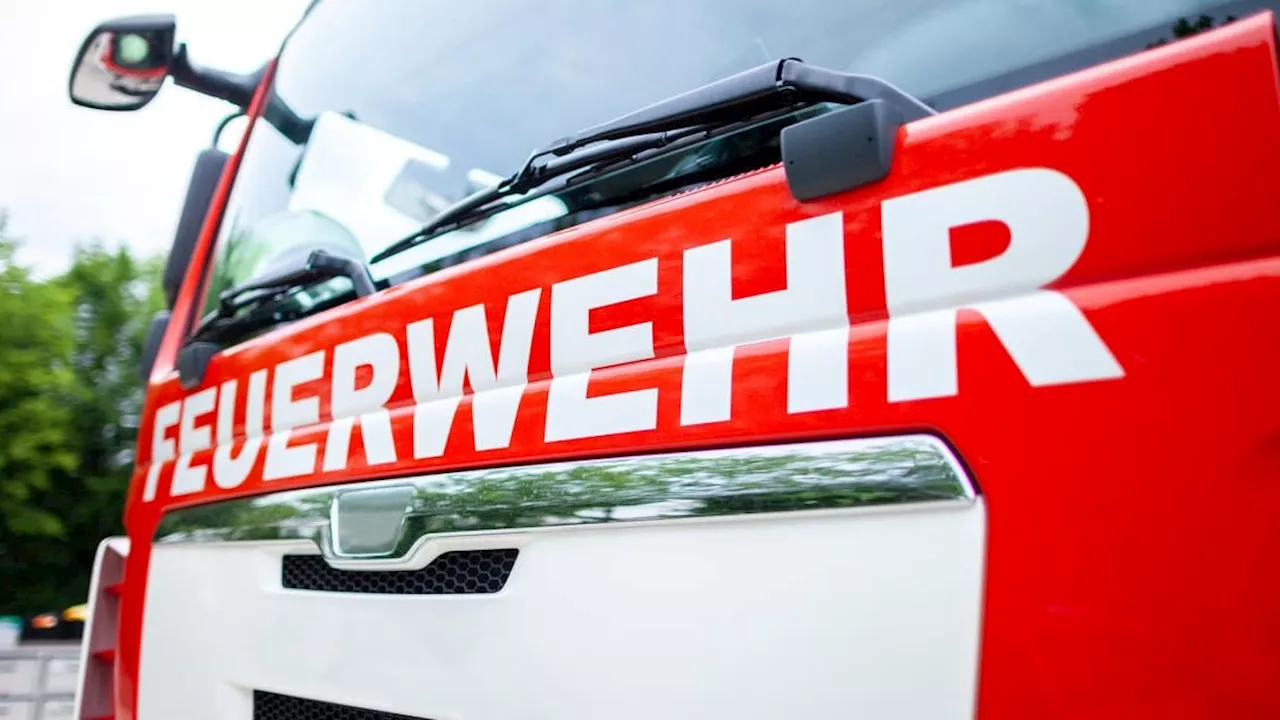 32-Jährige bemerkte Brand - Einsturzgefahr! Feuerwehreinsatz in Feldkirchen