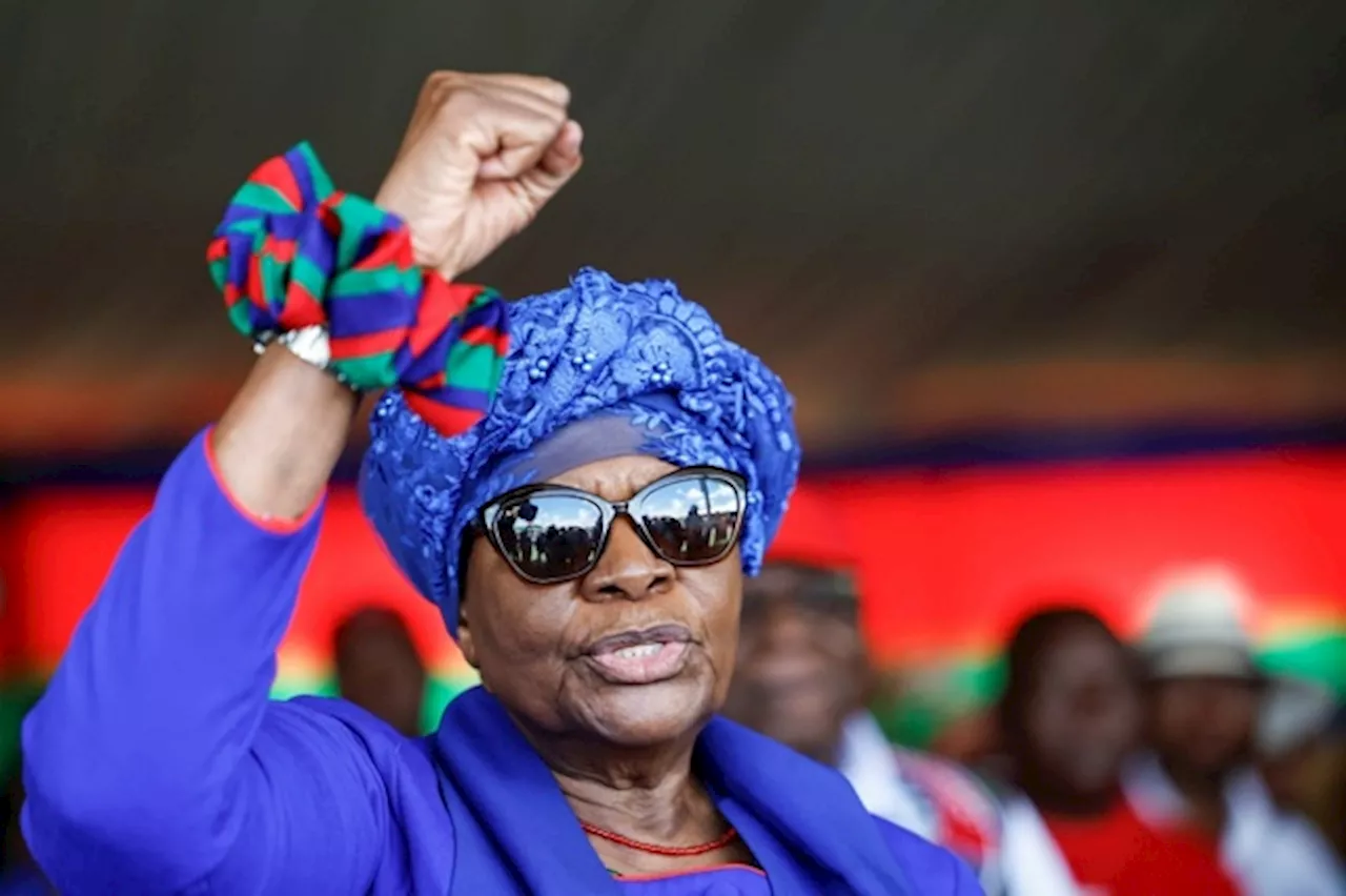 La Namibia elegge la sua prima presidente donna, Netumbo Nandi-Ndaitwah