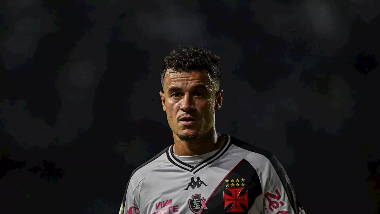 Web pede pênalti em Coutinho durante primeiro tempo de Vasco x Atlético-MG