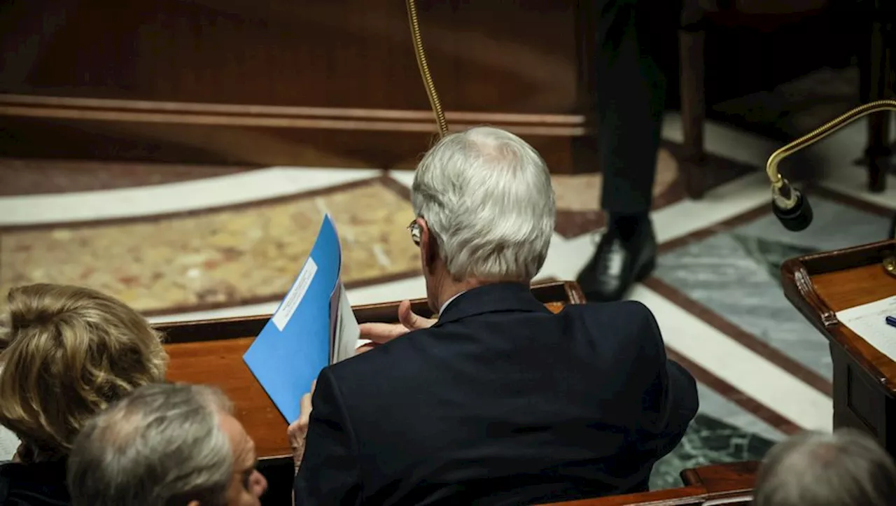 Les députés français votent la censure du gouvernement, première depuis 1962