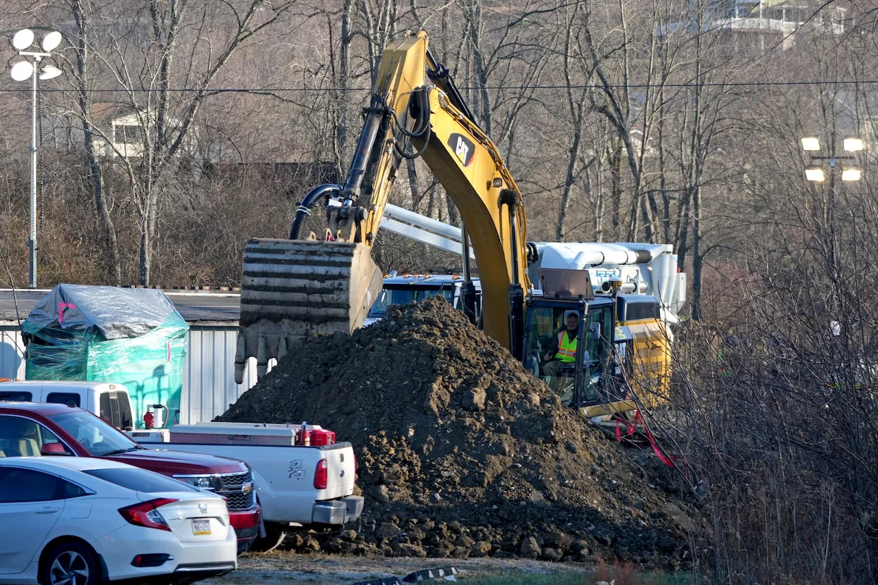 Searchers don’t expect to find woman in Pa. sinkhole alive, police say