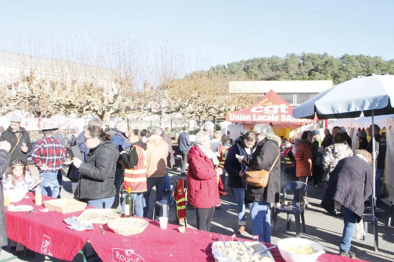 Fermeture de Rougié à Sarlat : Succès Mitigé pour le Barbecue Géant de Soutien aux Salariés