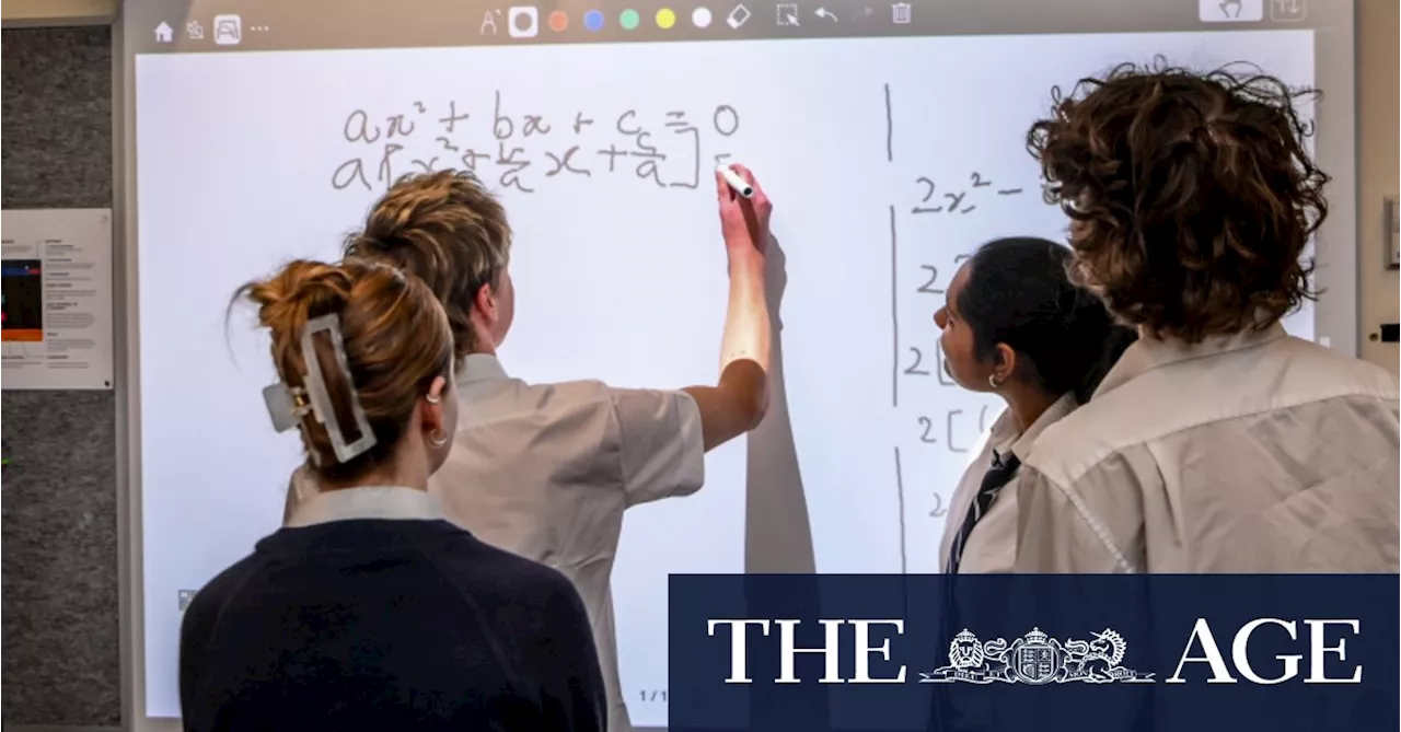 Australian 14-Year-Olds' Maths Performance Remains Stagnant, Gender Gap Widens