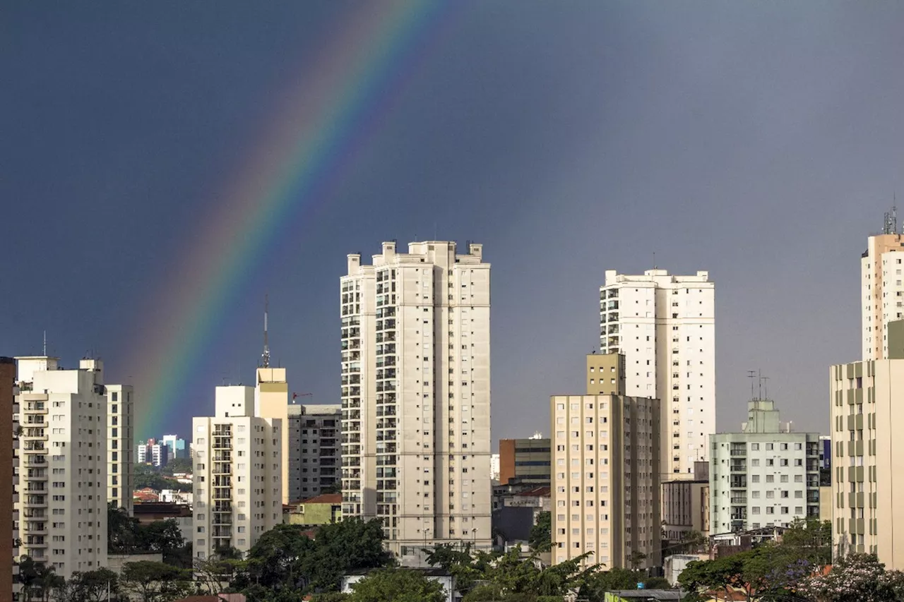 Liminar derruba escritura pública para alienação fiduciária de imóveis