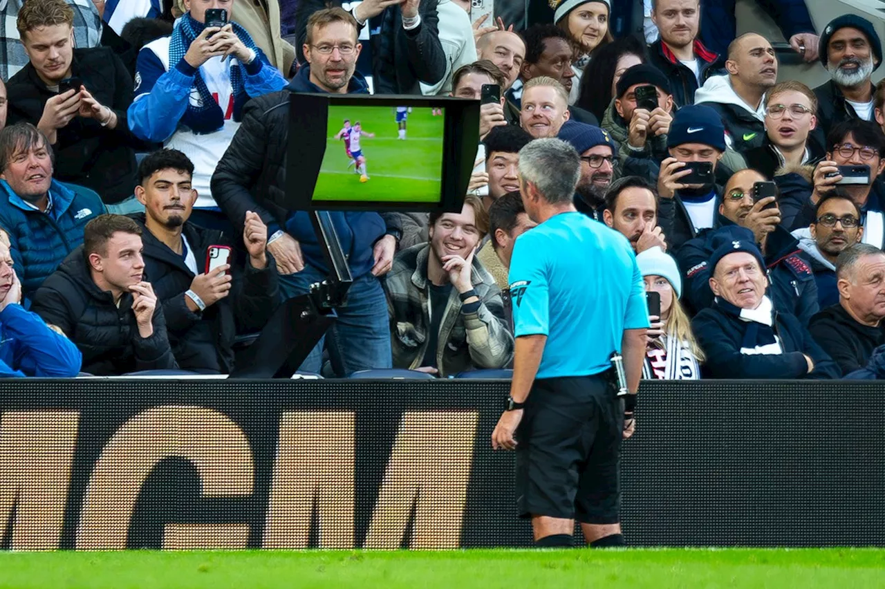 De VAR maakt plaats voor een coach beschikbare 'challenge'-systeem