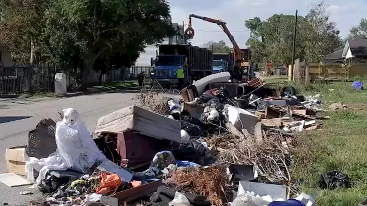 Neighbors seek for help getting trash cleaned up after becoming pilled up at property in Acres Homes