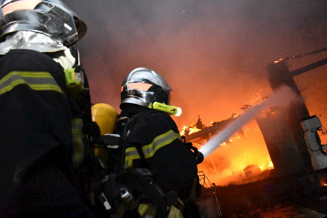 Un violent incendie se déclare dans une maison du Gard : un corps retrouvé dans les décombres