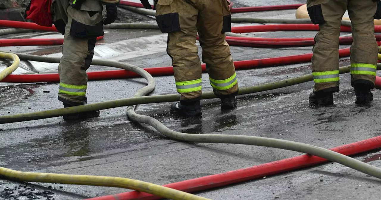 Fire temporarily displaces dozens at East Anchorage apartment complex