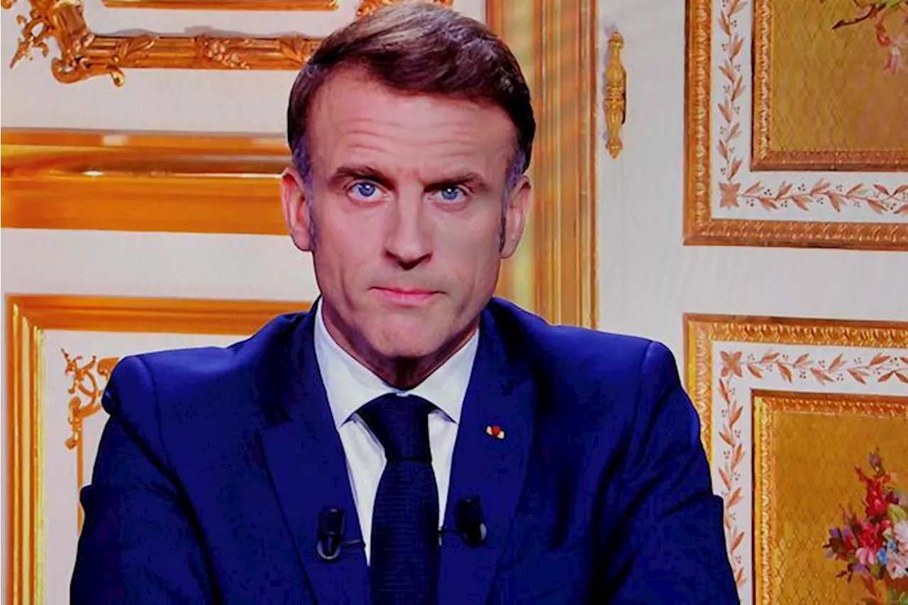 La crisi in Francia. Macron parla alla nazione: 'Resterò fino alla fine del mio mandato'