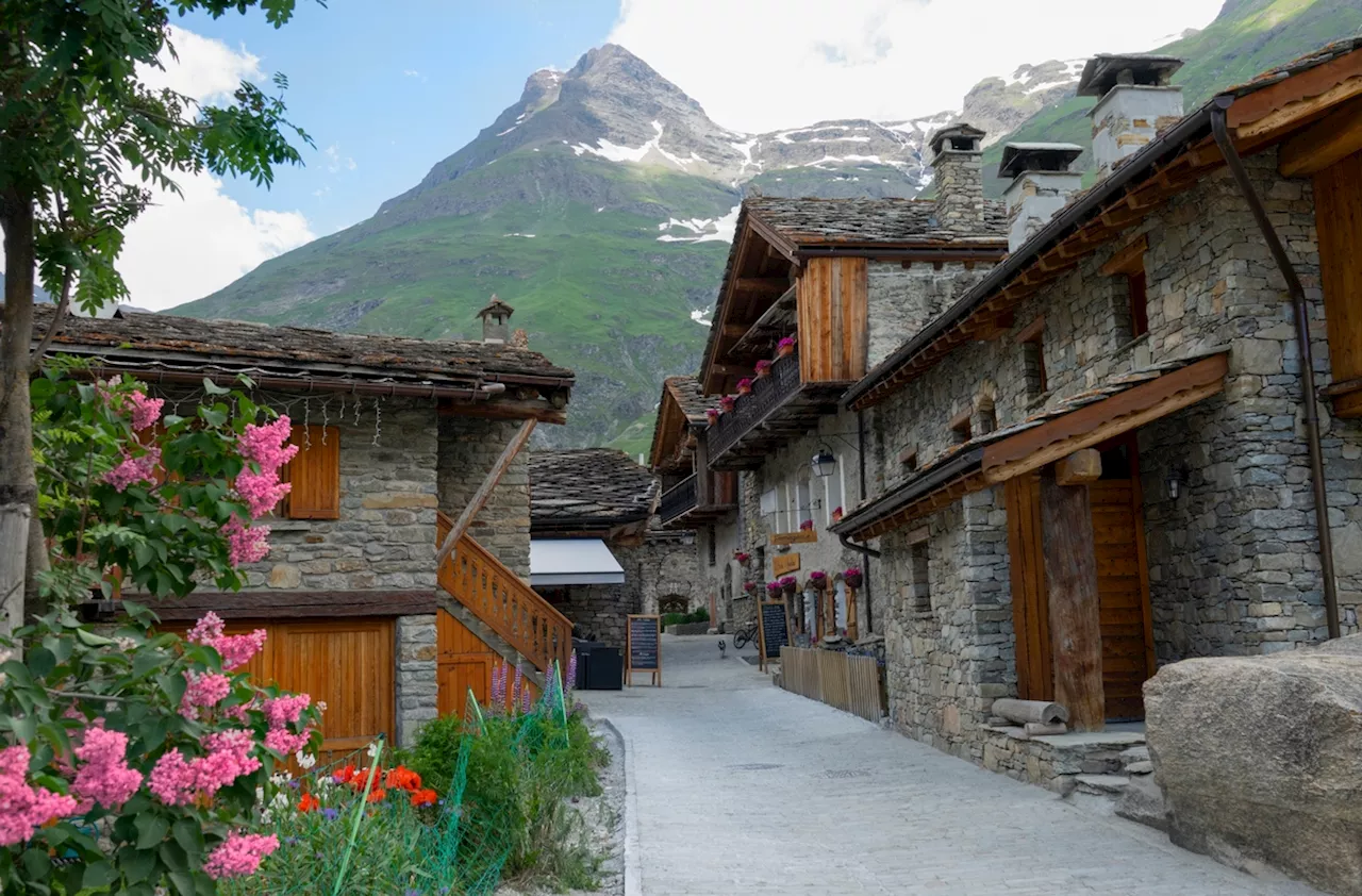 Ce village savoyard élu plus beau village de France devient parfait pour cet hiver