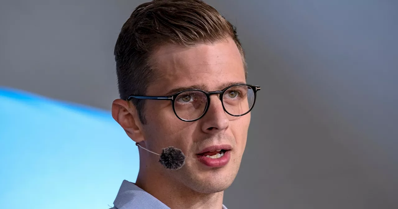 LIGE NU LÆSER ANDRE OGSÅ - Intens Politisk Strid Mellem Venstre Og Liberal Alliance