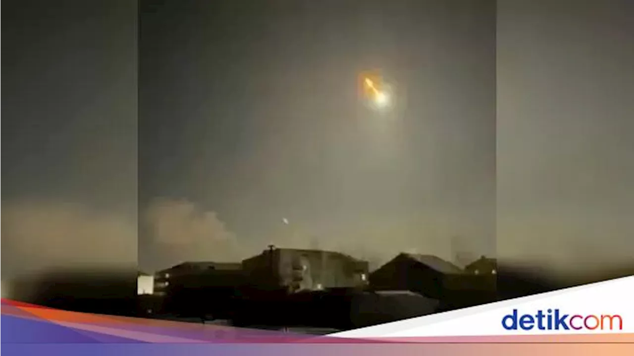 Asteroid yang Baru Tabrak Bumi Buat Langit Siberia 'Menyala', Berbahaya?