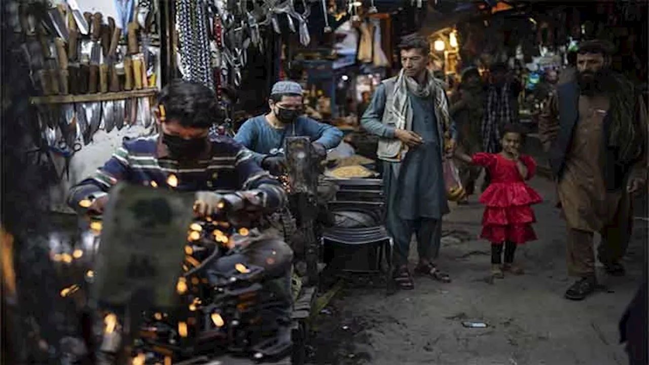 Afghan economy shows modest signs of growth but recovery remains fragile, says World Bank