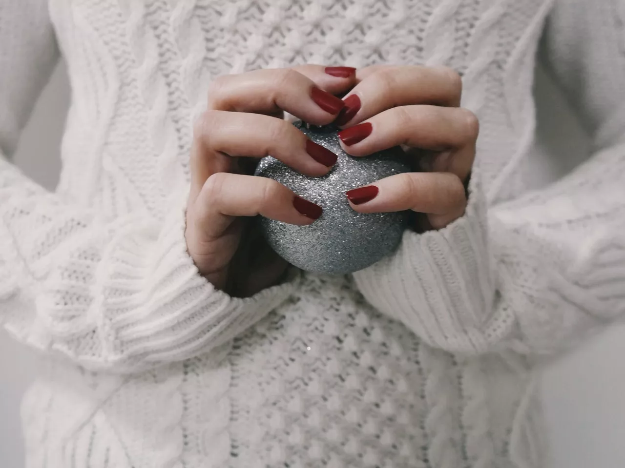 Inspiring Christmas Nail Designs To Try 2024 / 2025 » Fashion Allure