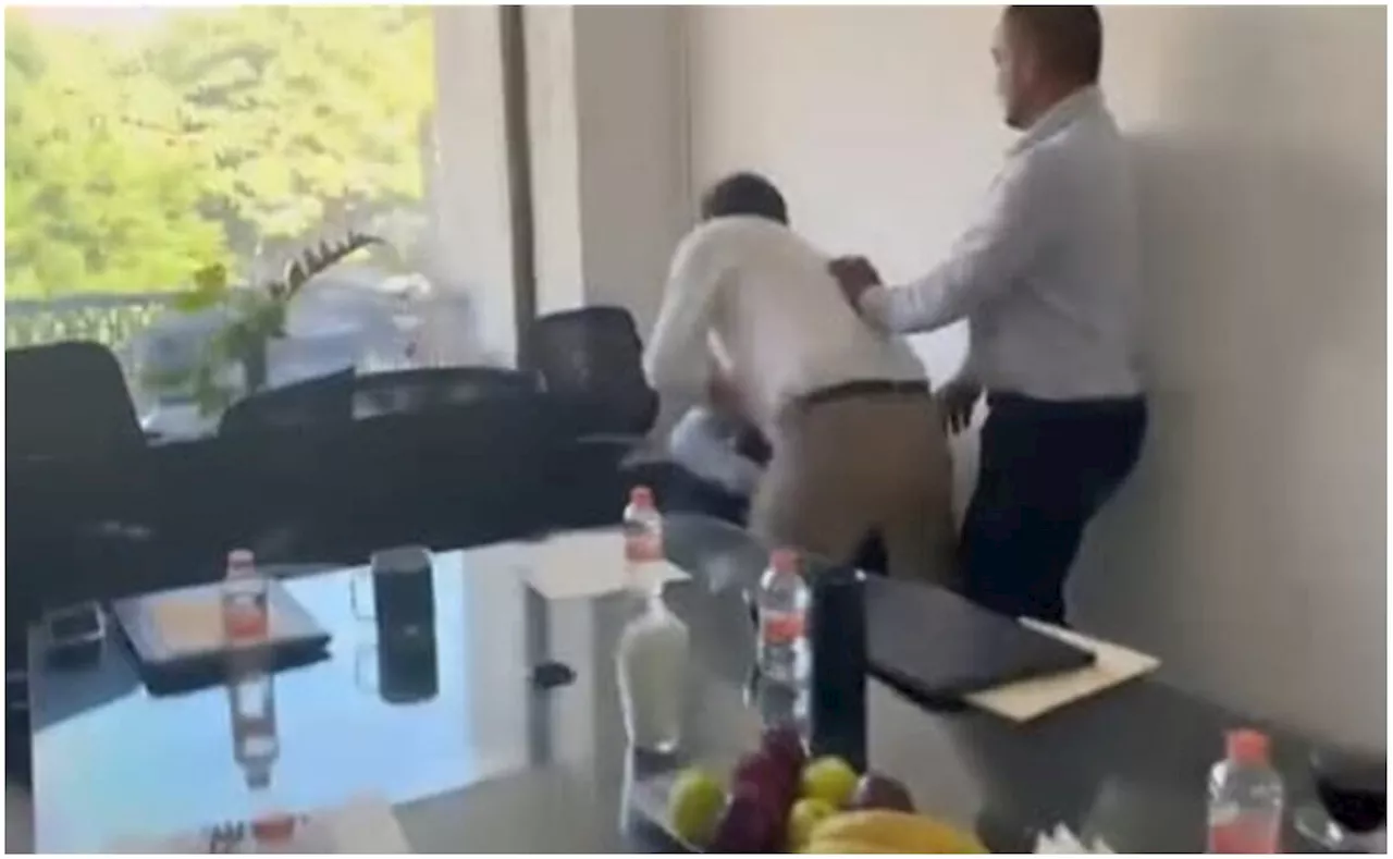 VIDEO Exfiscal de Distrito golpea a diputado chiapaneco; víctima ya interpuso denuncia ante la Fiscalía estatal