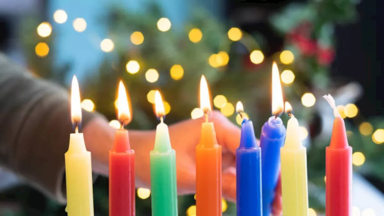 ¿Qué significa y qué puede pedir, según el color de las velas que se prenden el 7 de diciembre?