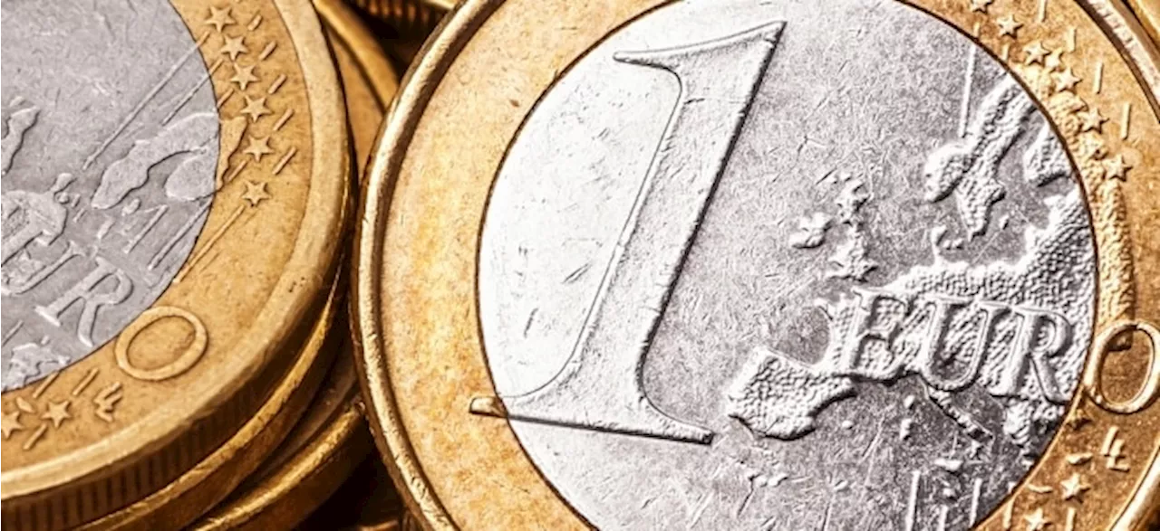 Referenzkurs für Euro nach politischem Umbruch in Frankreich: Euro gegen Dollar auf 1,0540 Dollar