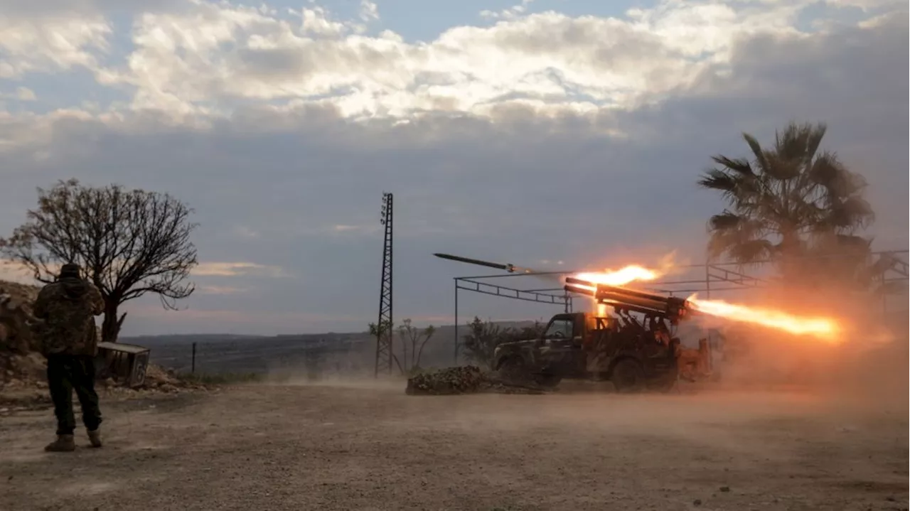 L'Armée Syrienne Résiste Avec Vigueur Face Aux Rebelles Pour Empêcher Leur Avancée Vers Hama