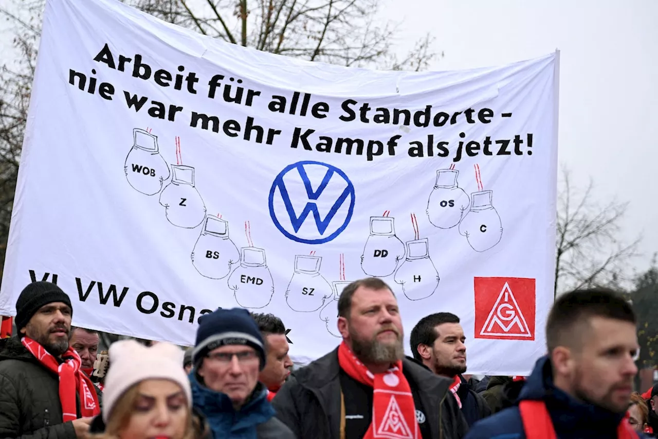 Volkswagen Workers Launch Warning Strikes Over Layoffs and Factory Closures