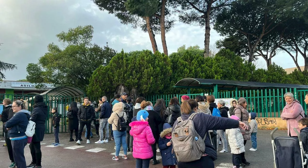 Topi a scuola, i genitori: «Problema ignorato da anni»