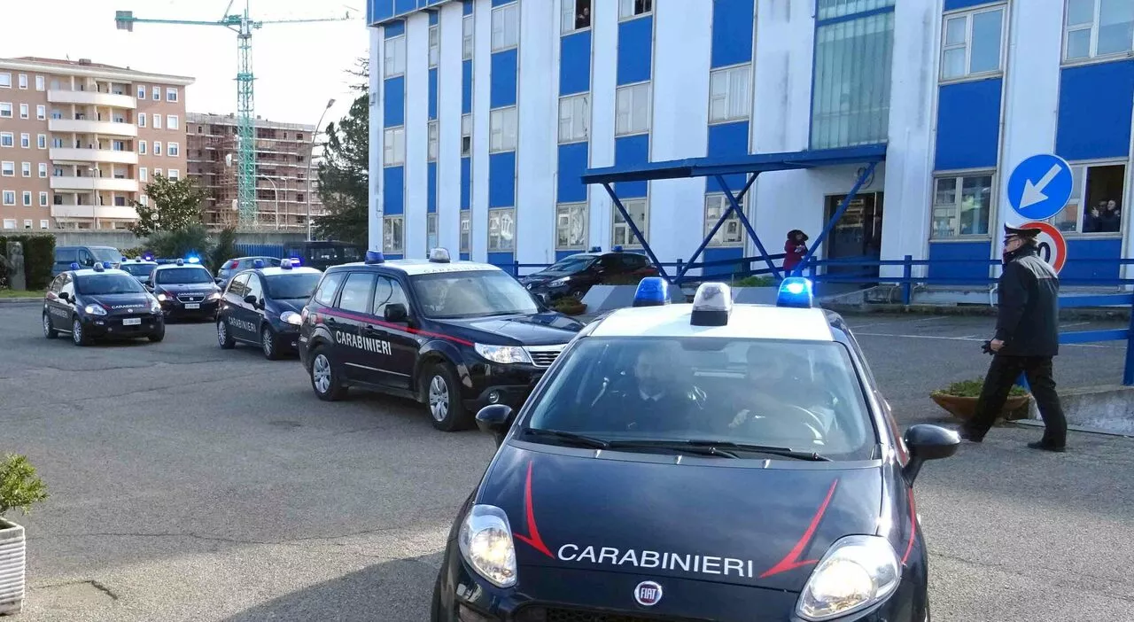 Un 55enne Arrestato per Resistenza e Danneggiamento dei Carabinieri durante un Controllo alla Circolazione