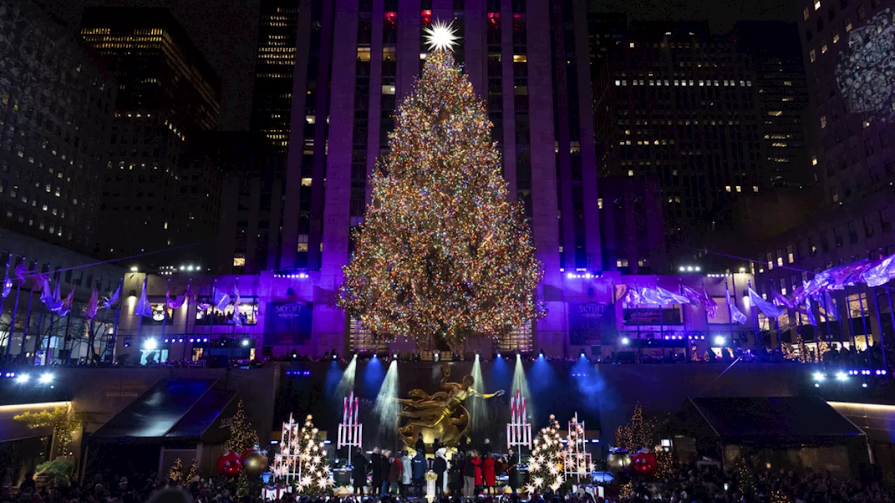 New York accende il Natale: spettacolo di luci al Rockefeller Center con l'albero del 2024