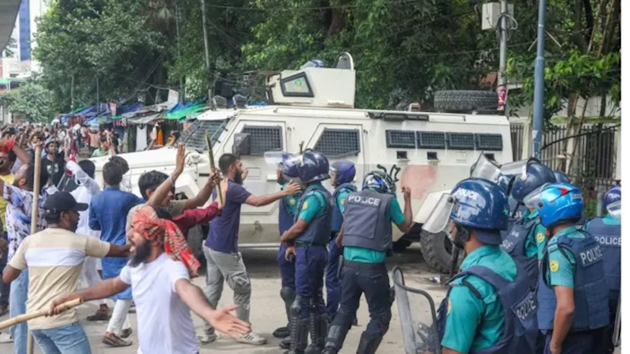 Bangladesh Violence: बांग्लादेश में हिंदुओं के खिलाफ नहीं थम रही हिंसा, 200 परिवारों को घर छोड़कर भागना पड़ा