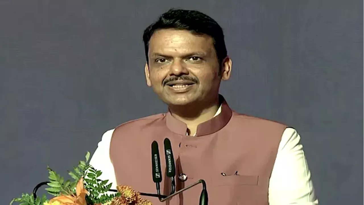 Devendra Fadnavis: देंवेंद्र फडणवीस ने ली सीएम पद की शपथ, नेता से लेकर अभिनेता तक रहे मौजूद, देखिए समारोह की यादगार तस्वीरें