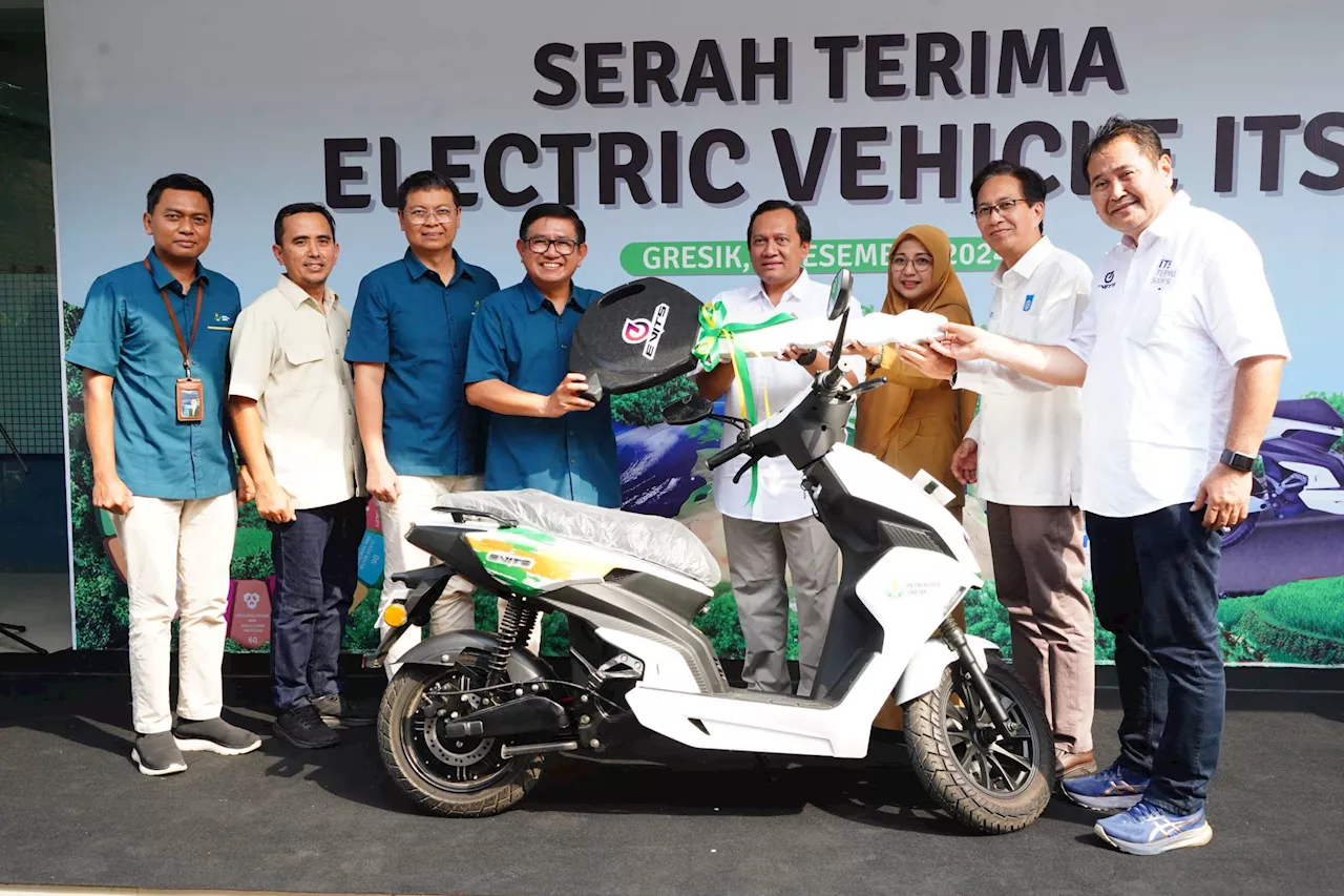 Dirut Petrokimia Gresik Bersama ITS Perbarui Ratusan Motor Listrik Operasional