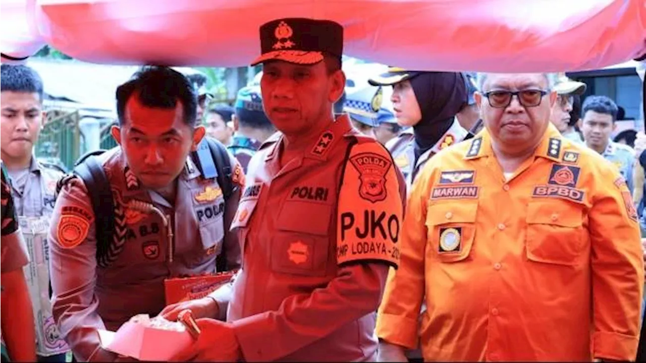 Di Sukabumi, Polda Jabar Tinjau Lokasi Bencana dan Salurkan Bantuan