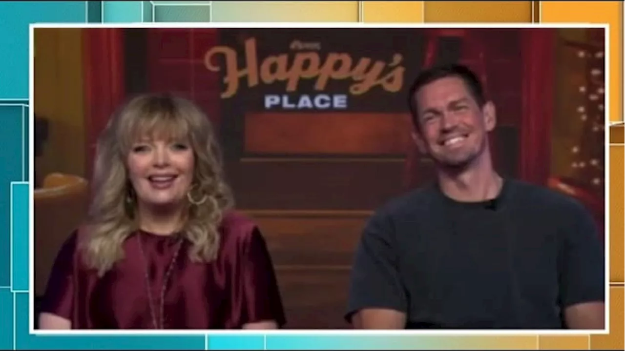 ‘Reba’ cast reunites as Steve Howey guest stars in special holiday episode of ‘Happy’s Place’