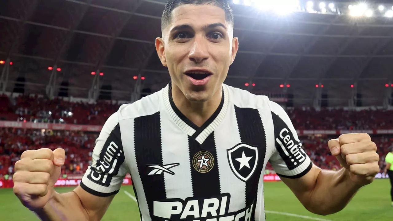 Titular incontestável, Savarino se consolida como líder no Botafogo