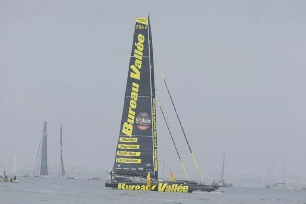 Louis Burton contraint à l'abandon sur le Vendée Globe, Charlie Dalin toujours en tête